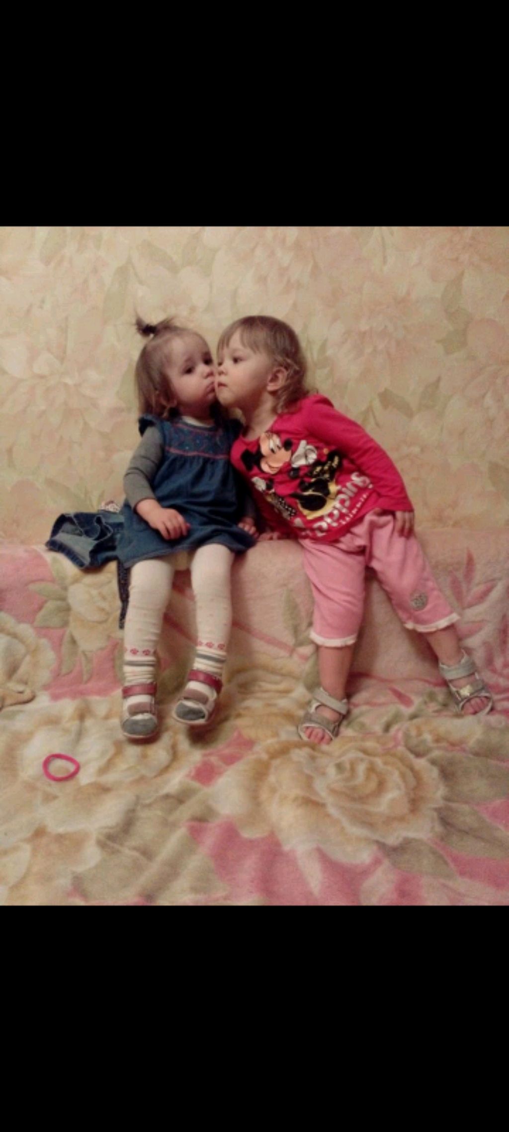 я новенькая тута😇💗
