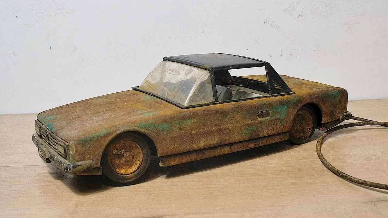 Реставрация старой игрушки, сделанной в 1970 году. Удивительная реставрация игрушечного автомобиля