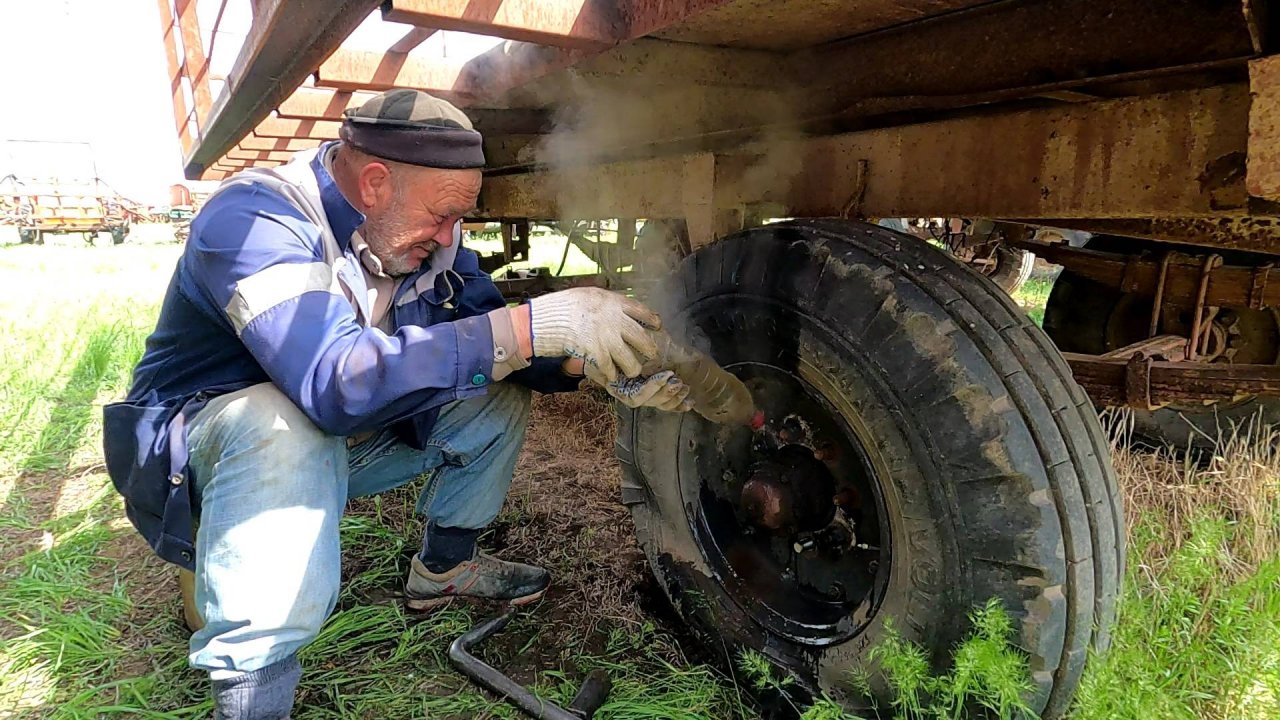 Николай Николаичу требуется огненный ключ! Так что берем резак и на помощь!