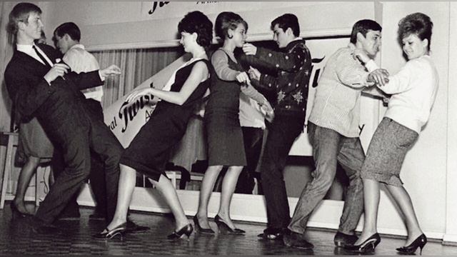 Очень популярная песня 70-х – её пели во всех дворах и на всех танцплощадках СССР!