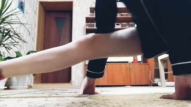 как сесть на шпагат (продольный)
