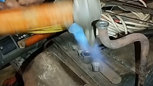 Как развальцевать  тонкую металлическую трубку