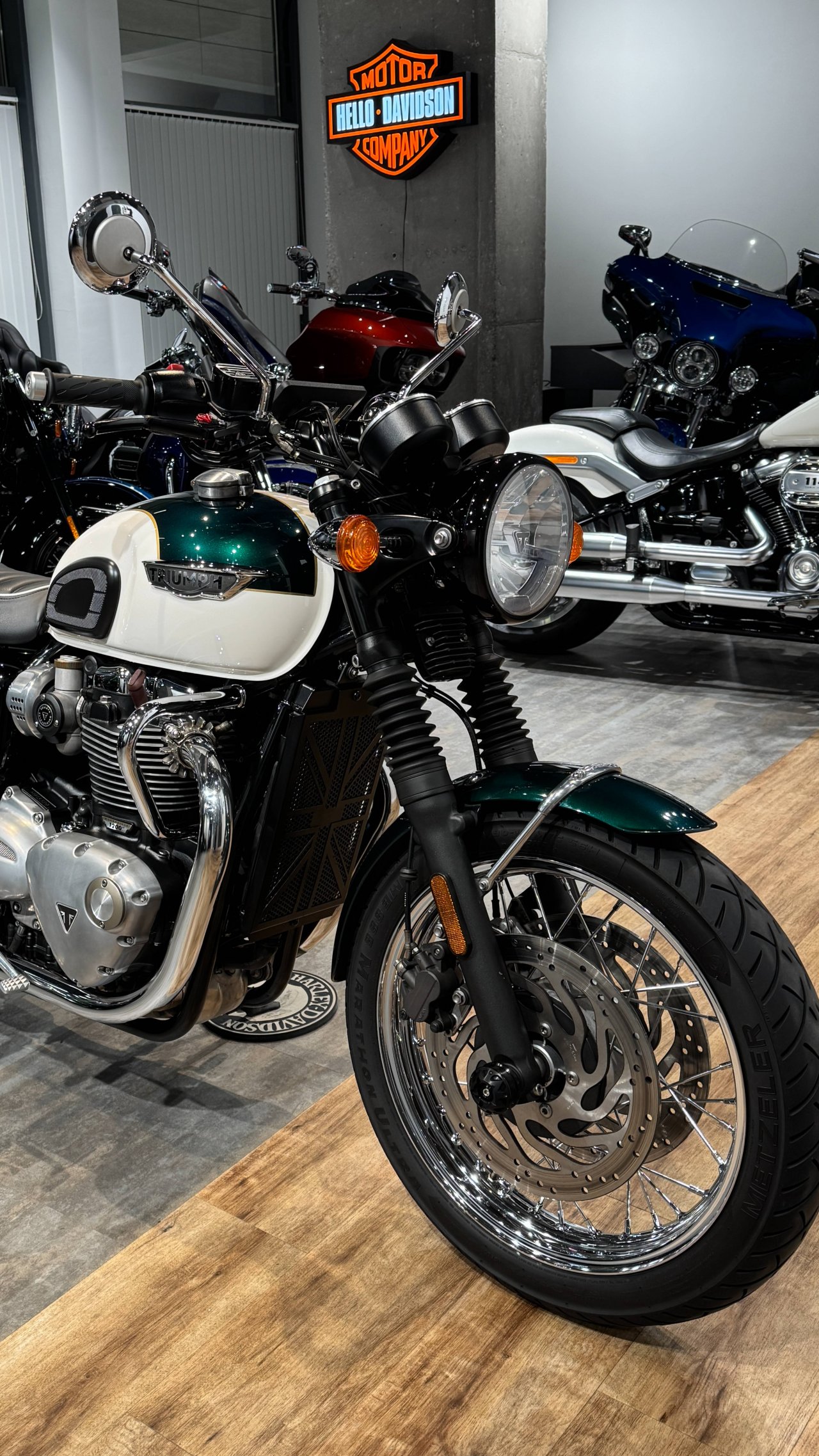 2018 TRIUMPH Bonneville T-120 Competition Green