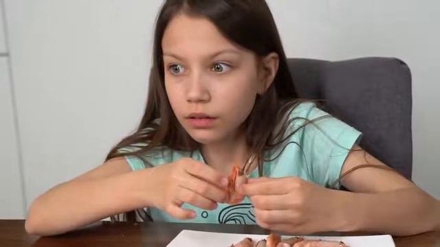 24 ЧАСА ЕДИМ ПРОДУКТЫ ОДНОГО ЦВЕТА ЧЕЛЛЕНДЖ / Вики Шоу