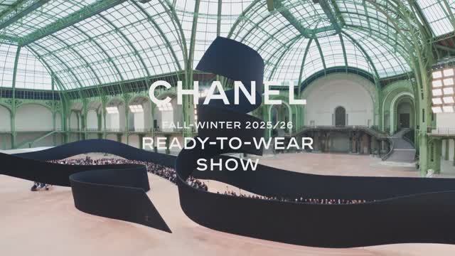 Показ коллекции Chanel осень-зима 2025-2026