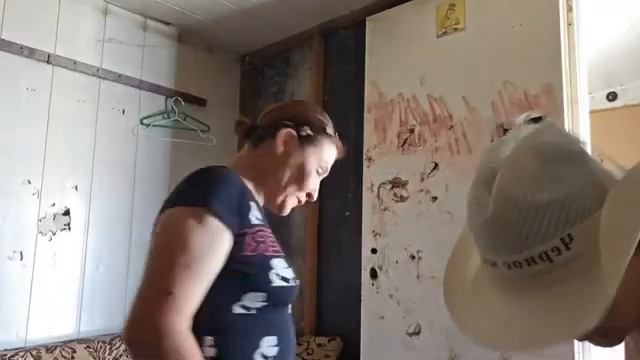 Начало быта и обживания на новом месте у Ани и Алеута