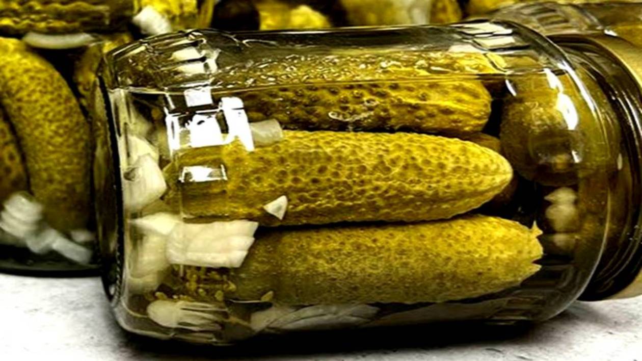 ХИТ ЗАГОТОВОК НА ЗИМУ ИЗ ОГУРЦОВ! ЛУКОВЫЕ ОГУРЦЫ В МАРИНАДЕ! Маринуем хрустящие огурцы без стерилиза
