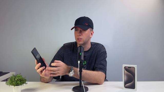 Я сравнил iPhone 16 Pro Max и Samsung Galaxy S25 Ultra — и вот что получилось!