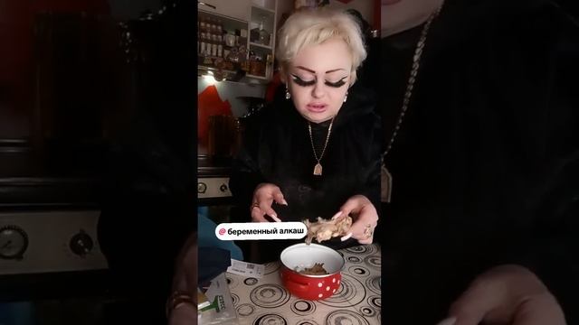 КУШАЕМ ПИРОГ !)) РАСПАКОВКА ЧЕК!)))