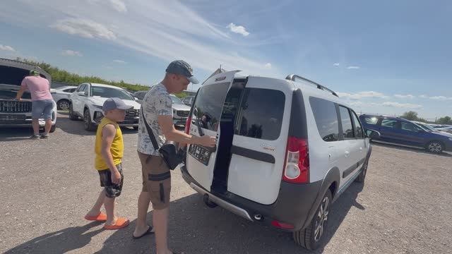 ЛЕТНИЙ БУМ НА УНИВЕРСАЛЫ! Взяли самый большой семейный универсал LADA LARGUS CROSS ENJOY за топ цену