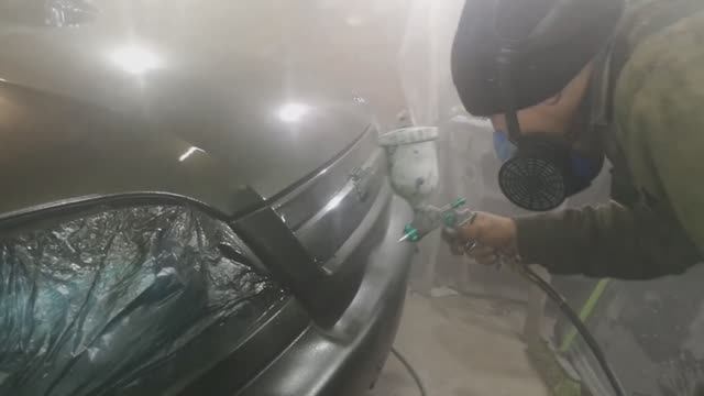 Покраска в зелёный цвет с золотым ксераликом автомобиля ВАЗ 2123 Нива Шевроле 2004г