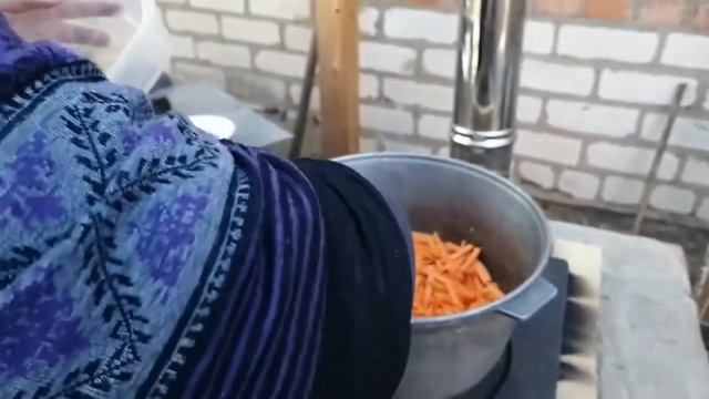 Как приготовить плов на уличной печке