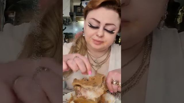 КУШАЮ!))