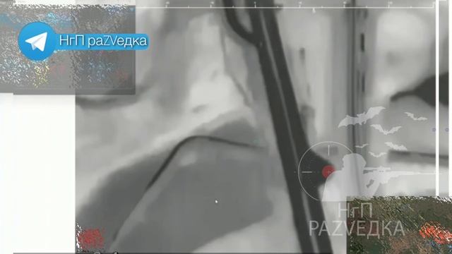 А вот и кадры сброса мин ПТМ-3 с Гераней-2 над дорогами и подрыв украинских автомобилей на них...