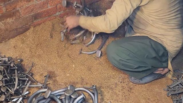Пакистанские мастера - Удивительный процесс изготовления педали тормоза мотоцикла на местном заводе