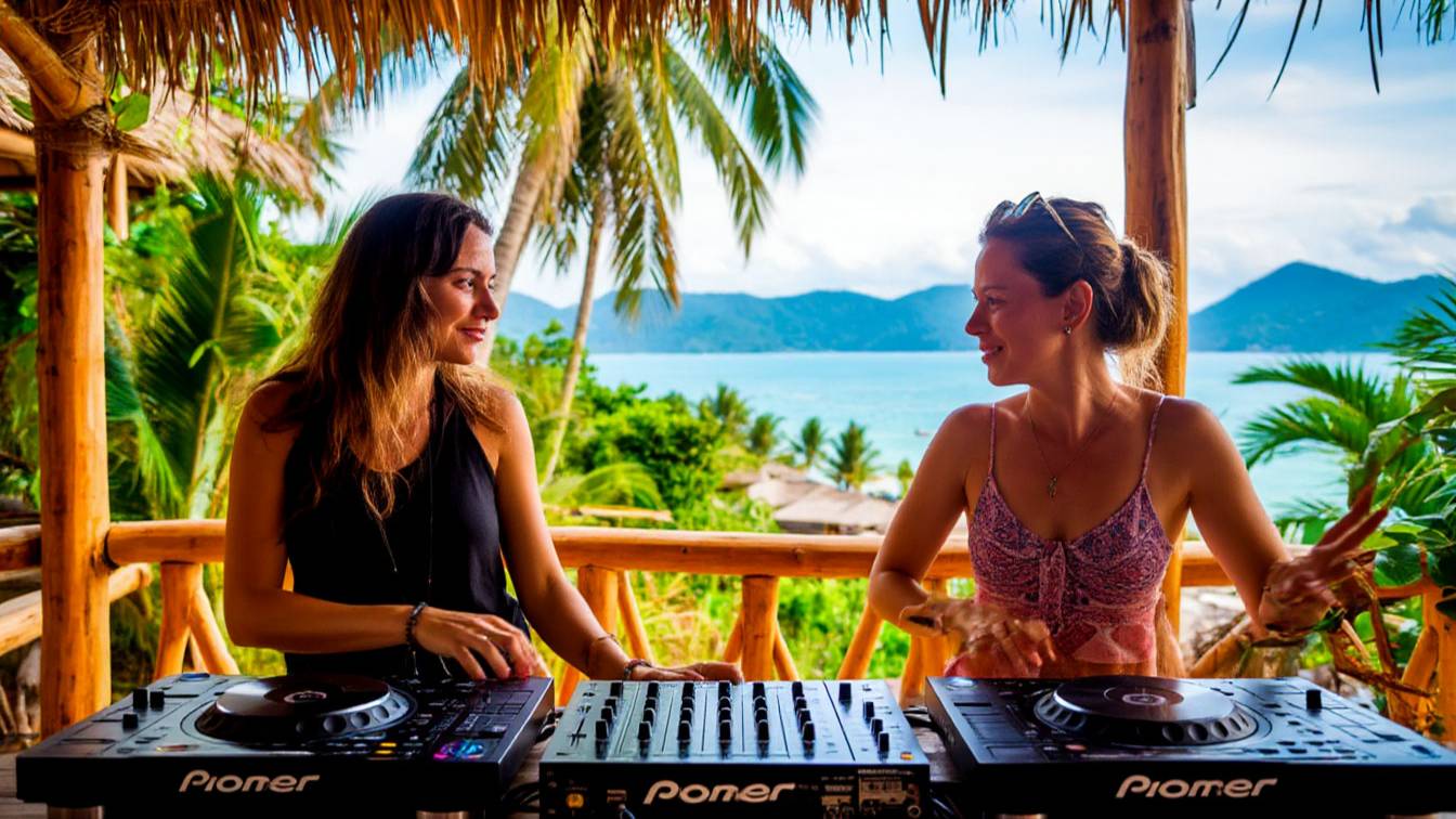 Natasha Wax & Sony Vibe -  DJ Set @ Bambu Huts, Koh Phangan, Thailand (Deep House Mix)