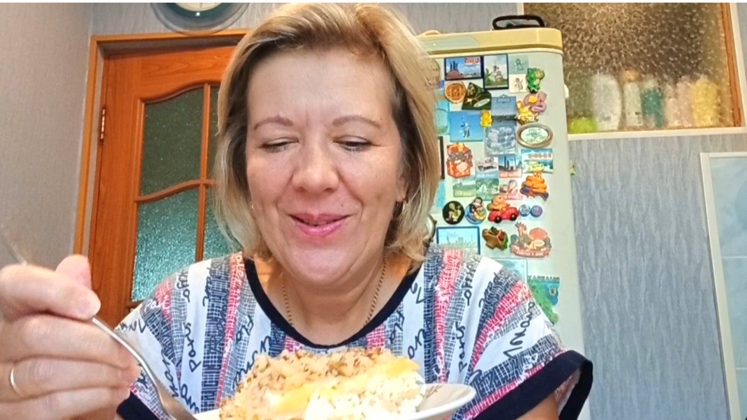 Значит это не судьба/Наготовила всего/Салат,тушёная капуста,блины...