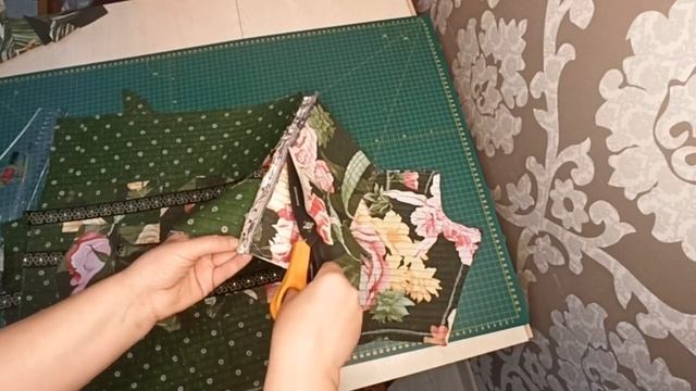 Стёганная безрукавка-жилетка в стиле пэчворк своими руками. МК по моделированию и пошиву.