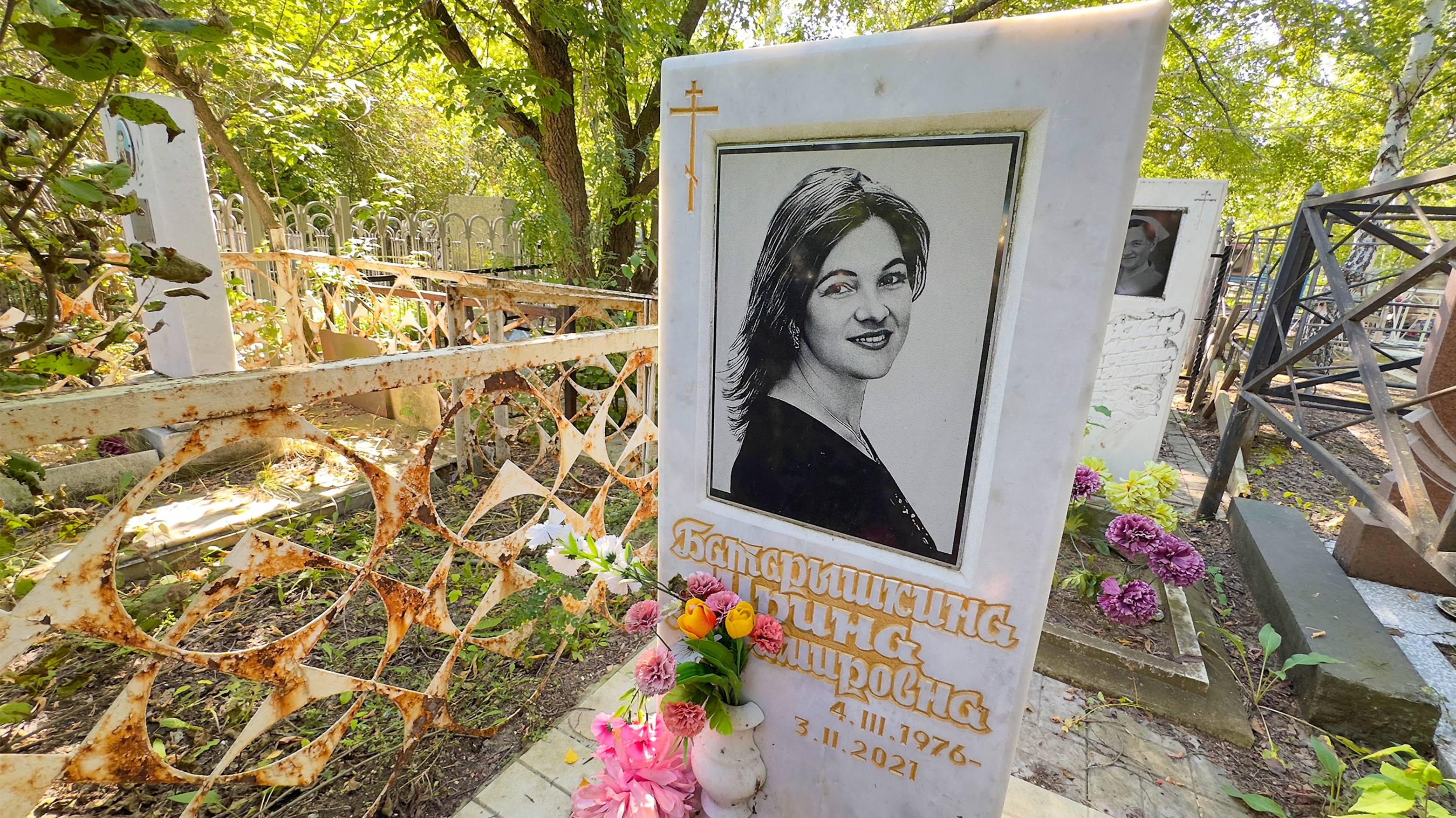 МАМУ и ПАПУ УБИЛИ ДОМА, Сына Убили через 3 года. ВСЕ ВМЕСТЕ ОНИ ЛЕЖАТ НА КЛАДБИЩЕ