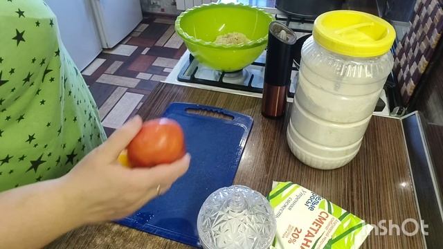 Кабачковый пирог) Глажу тюль) Деревня курочки)))