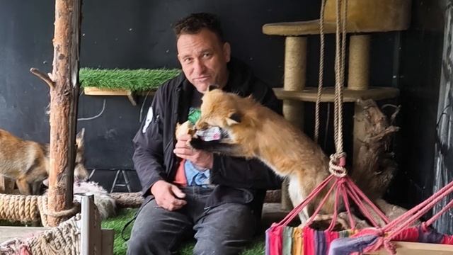 зашёл кофейку с хлебушком попить