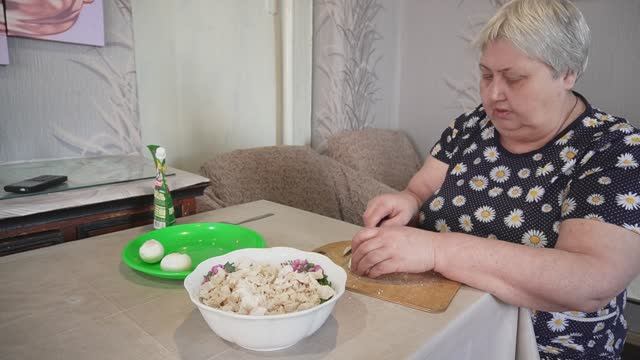 Сочетается идеально с котлетками Салат на завтрак с зелёным горошком ВКУСНО