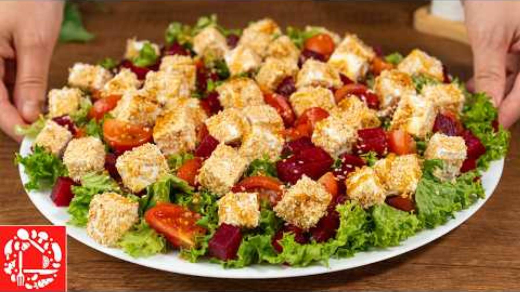 Салат, который станет звездой вашего стола! 🍅🧀 Ни одного праздника без этого салата!