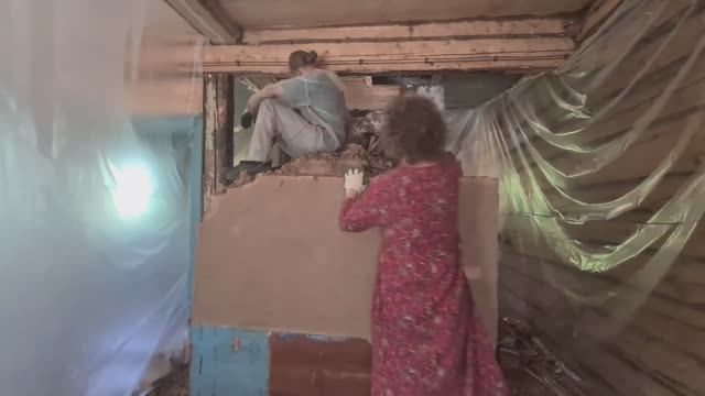 Разломали печь! Теперь вся надежда на печника...