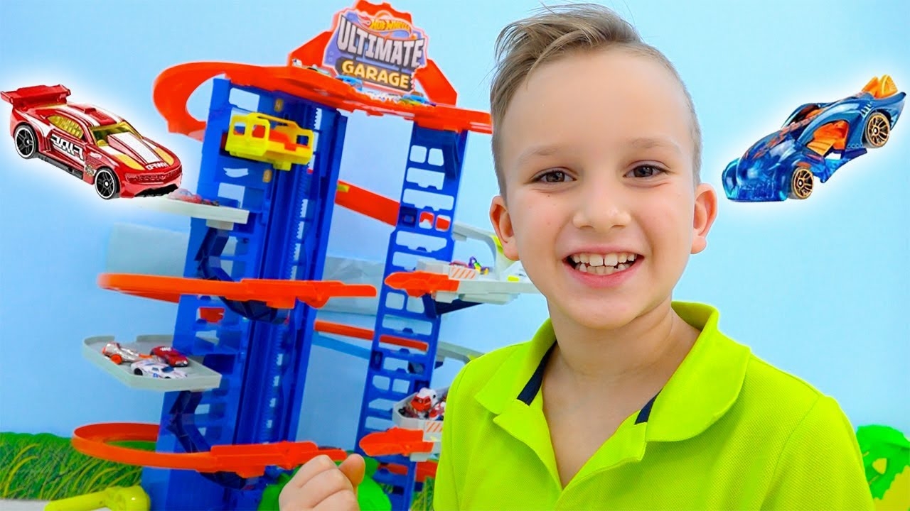 Влад и Ники играют в автомойку и город Hot Wheels! Веселое видео для детей!