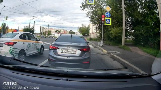 ДТП в Санкт-Петербурге "Классно все придумано и исполнено"