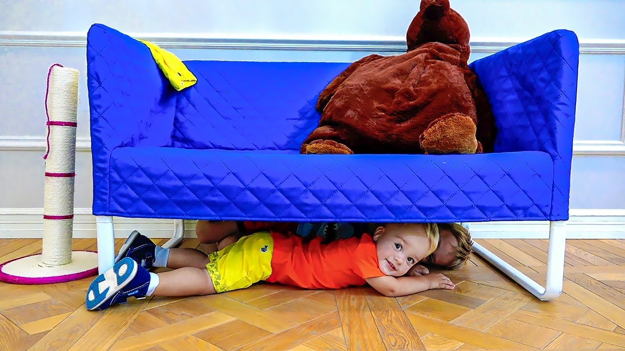 Влад и Ники играют в прятки с Крисом! Веселое видео для детей!