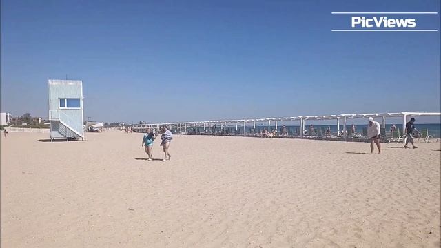 Анапа Центральный пляж сегодня 25 августа 2025. Обстановка на пляже в Анапе. Погода в Анапе сейчас