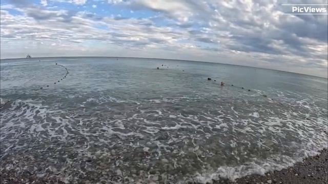 СОЧИ Лазаревское пляж Калипсо сегодня 26 августа 2025. Море и погода сейчас в Лазаревском Обстановка