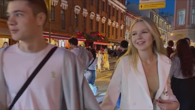 Самая роскошная вечерняя прогулка по Москве – стиль, огни, атмосфера, вдохновение 🌆🚶♂️✨