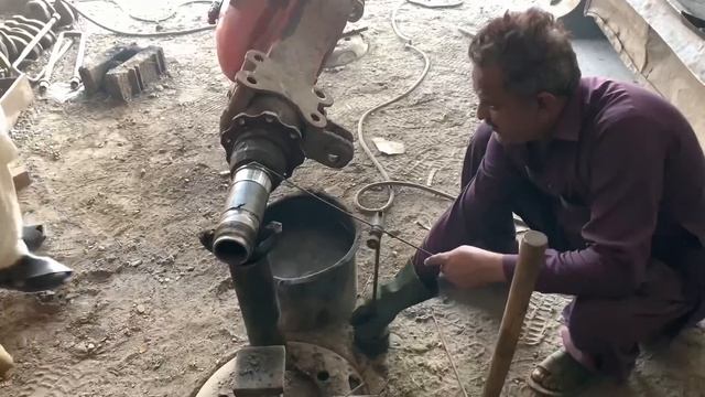 Пакистанские мастера - невероятный ремонт сломанной оси грузовика
