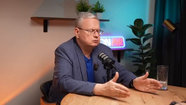 Куда сегодня стоит вкладывать деньги — советы доктора Делягина