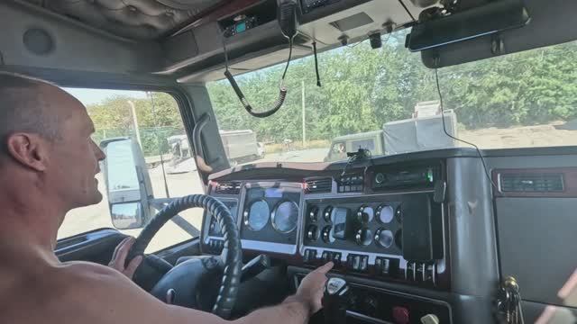 Кенворт - Т660. Перебрался к Волгограду.
