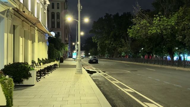 Ночная жизнь в России 🌙 Прогулка по улицам Москвы после захода солнца