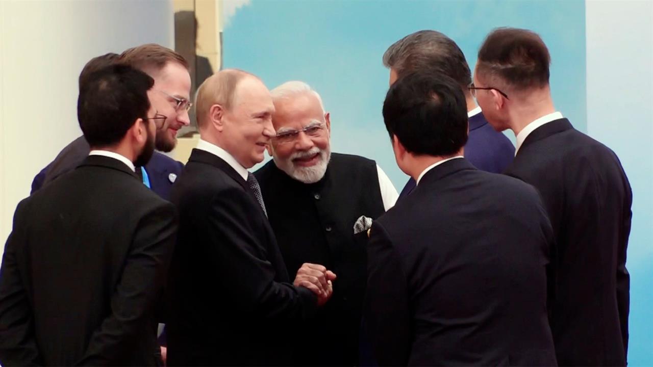 Владимир Путин выступил на саммите ШОС в Китае и провел целый переговорный марафон