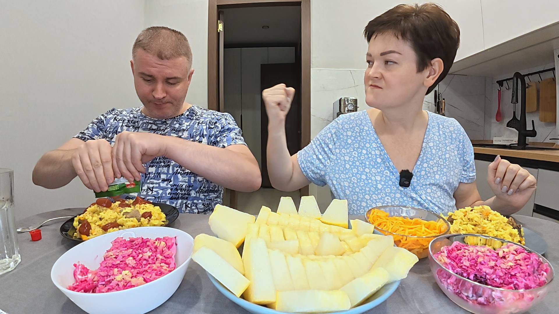 Мукбанг БАХНУЛИ и разгулялся ЗВЕРСКИЙ аппетит! ВЫГОВОР Вовану за гадкое ПОВЕДЕНИЕ! Семейный ужин