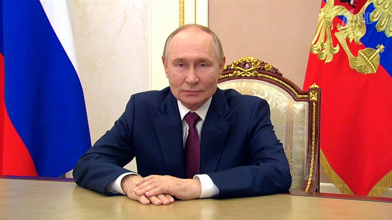 Владимир Путин поздравил с Днем знаний всех учащихся, их родителей и педагогов