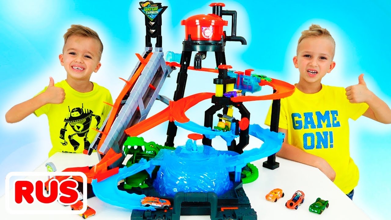 Влад и Ники играют с игрушечными машинками | Город Hot Wheels! Веселое видео для детей!