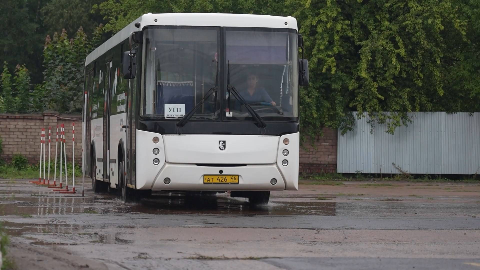 Соревнуются водители пассажирских автобусов