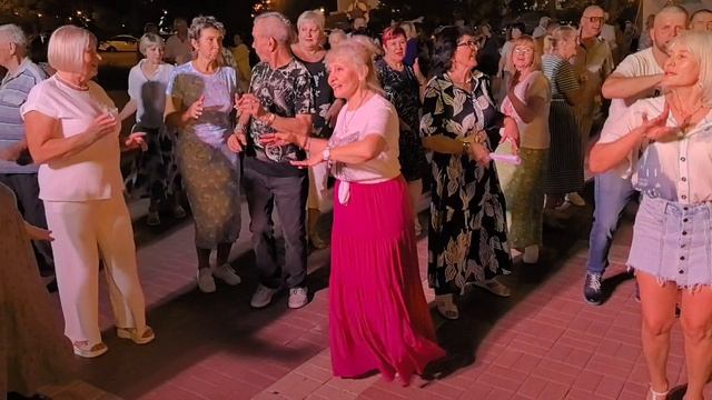 Карие глаза... 31.08.25...