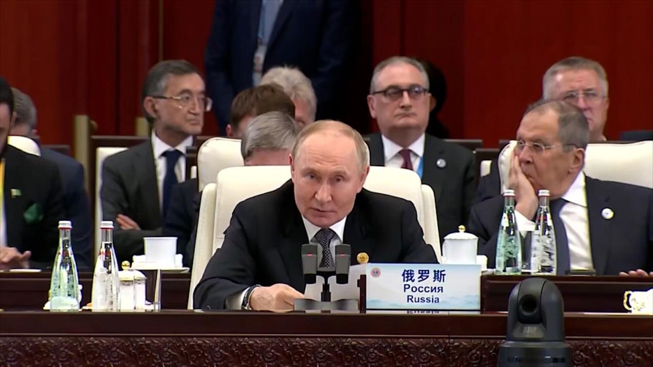 Путин отметил интерес к "Интервидению" со стороны стран ШОС