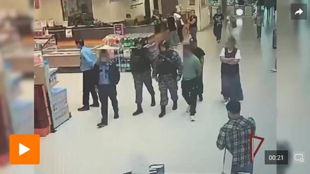 Задержан еще один хулиган, избивший полицейского у ТЦ в Подмосковье