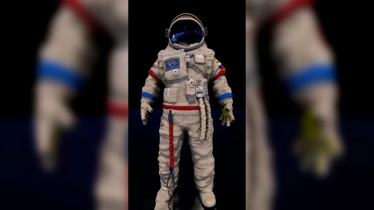 Российским космонавтам на МКС доставят седьмую модель скафандра "Орлан-МКС"