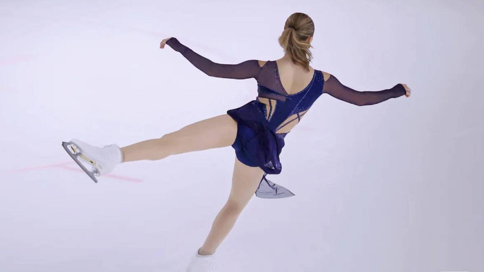 Выступление Камилы в Пекине - Dancing on glass 25.08.28 Kamila in Beijing