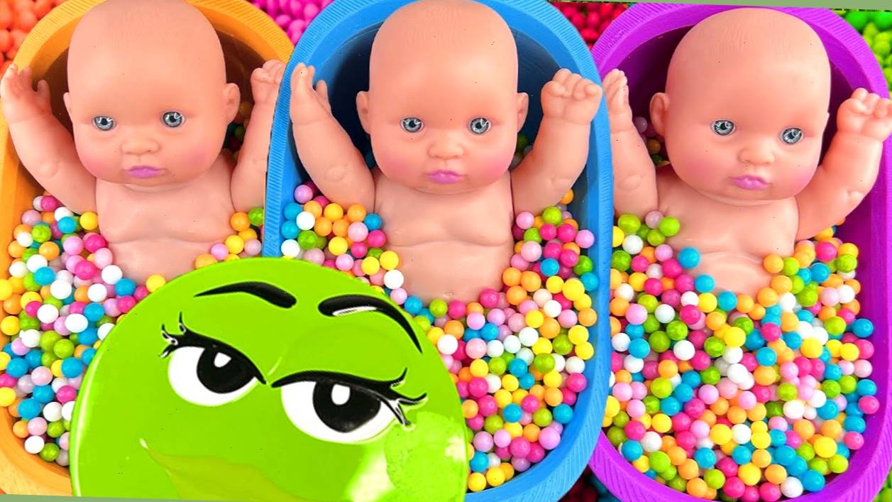 Мультики для детей. Залипательное смешивание конфет M&M's. Смотреть онлайн для детей и малышей