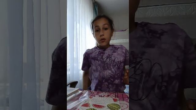 делаю уроки. и делаю развивашки для Сандры.